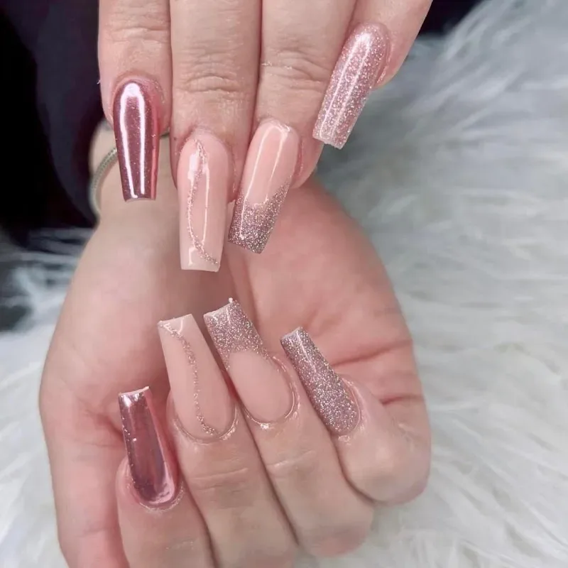 Hera Nail Bar & Head Spa — Beauty salon in Fargo